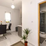 Luxurious Home In Knin With Private Swimming Pool, Can Be Inside Or Outside Casa de Férias *
