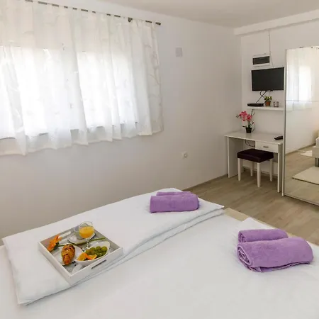 Gorgeous In Knin With Kitchen Kovacic