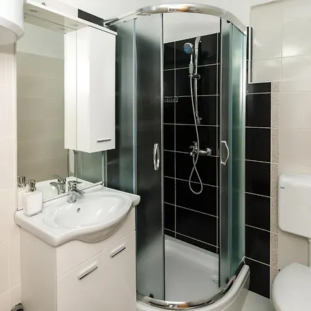 Gorgeous In Knin With Kitchen Ferienhaus Knin