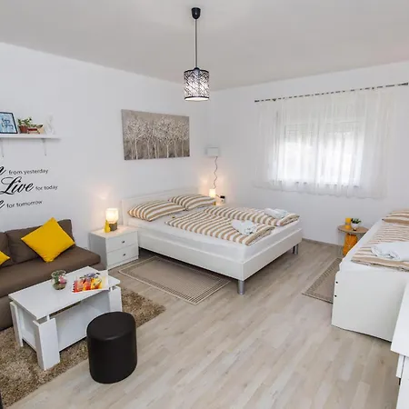 Gorgeous In Knin With Kitchen Книн