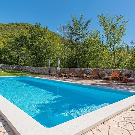 Gorgeous In Knin With Kitchen Ferienhaus *